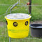 ECOBUSTERS Fliegenfalle Weide Set gegen Fliegen |1x EcoWiede Fliegenfalle inklusive 240g natürlichem Lockstoff + Aufstehlpfahl | wirksamer Fliegenschutz für Stall, Weide, Garten etc.