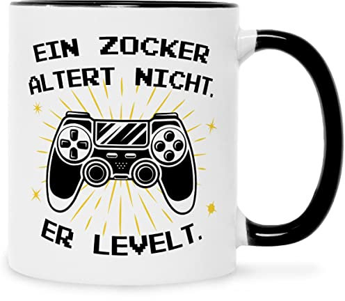 GRAVURZEILE Tasse imprimée avec inscription - Un gamer ne vieillit pas, il level up! - Cadeau pour les joueurs - Tasse à café pour gamer de consoles et joueurs d'ordinateur - Couleur : Noir & Blanc