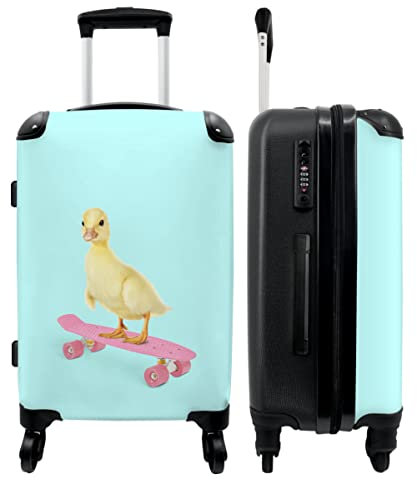 NoBoringSuitcases.com® Koffer groß Trolley Rollkoffer Reisekoffer mit 4 Rollen Fotokoffer - Ente - Küken - Skateboard - Blau - Rosa - 67x43x25cm - 90 Liter