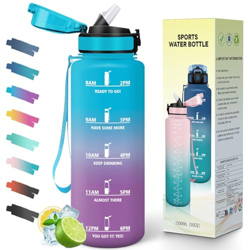 Mulbijeo Gourde avec Paille, 1.5L en Plastique, Gourde Sport, Anti-Fuite BPA Free, Bouteille d’Eau, Large Ouverture & Dragonne, Gourdes Graduée pour 1 Journée, Idéale pour Fitness, École, Bureau