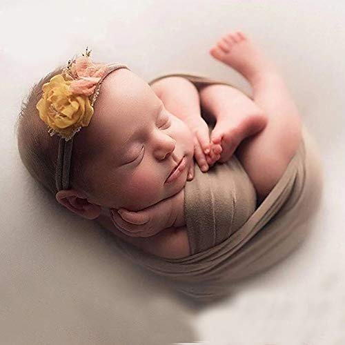 DIY Newborn Photo Prop Stretch Wrap - Newborn Photography Blanket