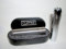 Solide Metall Flint Ignition Clipper Feuerzeug White Farbe - Brushed Chrome Finish - Kommt in Embossed Presentation Tin - durch MV-Shop Ltd