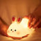 DAIHHZA Veilleuse Lapin Enfant, Lampe de Chevet Silicone Rechargeable USB, Contrôle Tactile, Mode de Sommeil Automatique, Cadeau pour Enfant