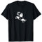 Seltsamer japanischer Geist, der ein Longboard reitet und Spaß hat T-Shirt