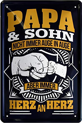 WOGEKA ART Retro Blechschild - Papa & Sohn immer Herz an Herz - witziger Spruch als Geschenk-Idee zum Geburtstag Weihnachten zur Dekoration 20x30 cm Vintage-Design aus Metall 756