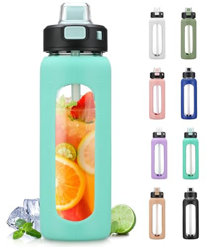 BLUEGO 700ML Bouteille d'eau en Verre avec Poignée et Paille Bouteille d'hydratation avec Manchon en Silicone et Marquage du Temps Gourde de Motivation pour Gym Sport Extérieur Anti-fuite, Vert