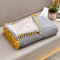 Musselin-Überwurf-Decke mit Pompon, 100% Baumwolle, 4-lagig, atmungsaktiv, vorgewaschen, leicht, warm, für Couch-Sofa für alle Jahreszeiten (grau mit gelbem Bommel, 152,4 x 203,2 cm)