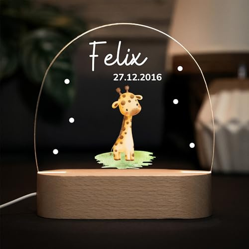LARIFEE Nachtlicht Giraffen Baby mit Name – Personalisiertes LED Nachtlicht für Kinder – Lampe aus Acrylglas & Holz, dimmbar – Geschenk zur Geburt oder Taufe