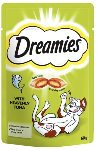 Dreamies Cat Treats, Tasty Snacks with Tempting Tuna, 8 Pouches of 60 g