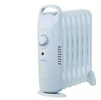 Radiador de aceite mini 7 elementos 700W: calienta espacios pequeños, ideal para uso en casa y oficina.