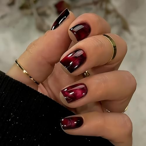 KQueenest Press on Nails Kurz French Tip – Dunkel Rote Nägel zum Aufkleben Kurz Eckig mit Marmor Design, French Tip Fake Nails, Niedlich Leopard Künstliche Nägel Set für Frauen, 30 Stück