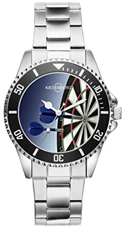 KIESENBERG - Geschenk Dart Darts Spieler Fan Zubehör Artikel Uhr 1966
