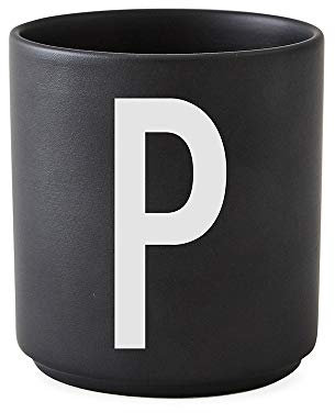 Design Letters - Personal Porzellanbecher - schwarz - P - Arne Jacobsen - Design - Tasse