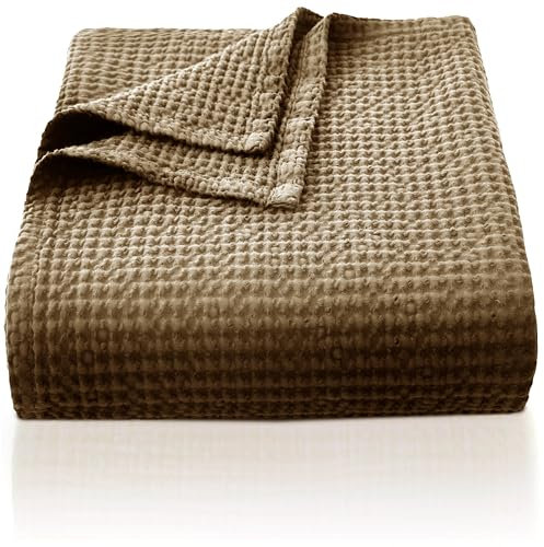 CHUFFED 100% Baumwolle Decke 270x 230 cm, Weiche und Atmungsaktive Tagesdecke, Waffelmuster Leichte Decke als Sofadecke Couchdecke, Weich Kuschelige Wohndecke Wohnzimmer, Sofa Couch Braun