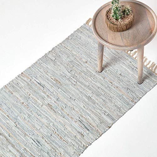 Homescapes Leder-Teppichläufer Silber-grau 66x200 cm – handgewebter Teppich aus Recycling-Leder mit silbernen Glitzerstreifen, flach gewebt im Streifen-Design