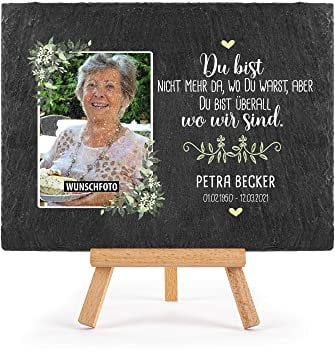 Schieferplatte selbst gestalten - Gedenktafel mit Foto, Name & Datum bedrucken - Du bist nicht mehr da - Grabtafel, Grabschmuck - Schiefertafel mit Staffelei, 15x20 cm I Personalisierte Erinnerung