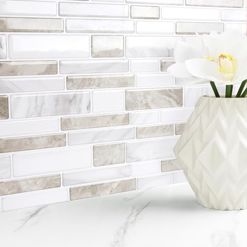 Livelynine Piastrelle Adesive Cucina Marmo Bianco Beige Paraschizzi Cucina Adesivo 3D 30x30CM Lavabile Piastrelle Adesive Bagno Effetto Pietra Marrone Chiaro Mattonelle Adesivi Bagno Camino, 4 Pezzi