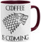 OM3® Coffee is Coming Statement Tasse mit Spruch | Keramik Becher | 11oz 325ml | Beidseitig Bedruckt | Bordeaux