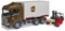 bruder 03582 - Scania Super 560R UPS Logistik LKW mit Mitnahmestapler - 1:16 Fahrzeuge, Paketzusteller, Spedition, Stapler, Transporter, Spielzeug ab 4 Jahre