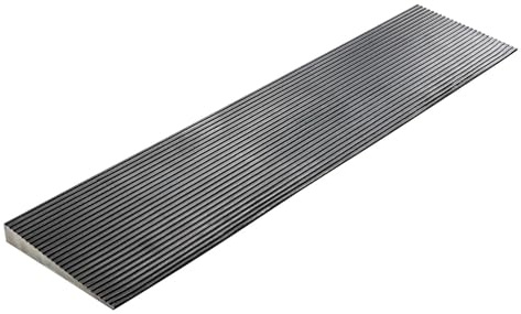 Gummi Vollgummi Bordsteinrampe Schwellenrampe Auffahrrampe Rampe 900x200x30 mm