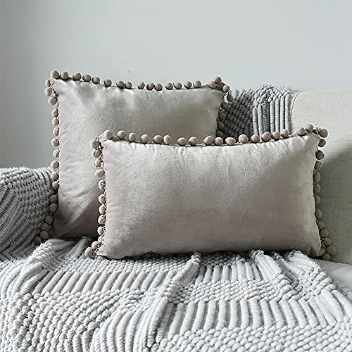 Bestenrose 2er Set Kissen Samt mit Pompoms Dekokissen Kissen Wohnzimmer Einfarbig Kissenbezüge Dekorative Kissenhüllen mit ReißverschlüSse Couchkisen für Sofa Schlafzimmer