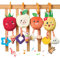 OR OR TU Jouet Bebe 0 3 6 9 Mois Jouet Eveil Bebe avec Anneaux de Dentition Cloche 4pcs Peluche Fruits Hochet Bebe Lit de Bebe Poussette Jouet pour Cadeau Naissance