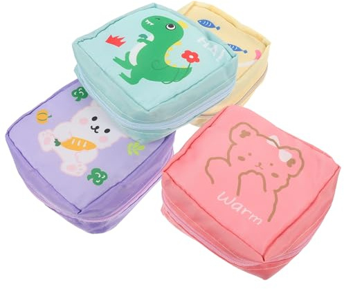 GOOHOCHY 4 Stück Periodentaschen mit Cartoon Motiven Große Kosmetiktaschen aus Langlebigem Material Tragbare Mädchen Make Up und Lippenstifttaschen mit Reißverschluss für Alltag und Reisen