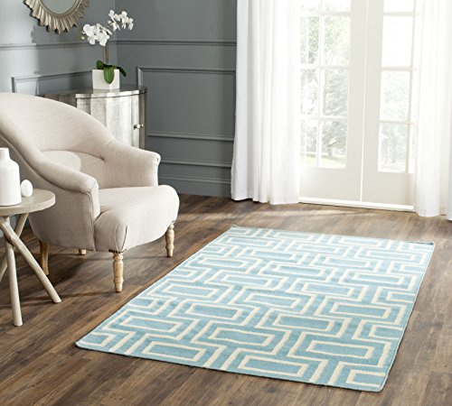 SAFAVIEH Dhurries Collection Accent Rug - 3' x 5', Light Blue & Ivory, Handmade Flat Weave Wool, Ideal for High Traffic Areas in Entryway, Living Room, Bedroom (DHU562A)