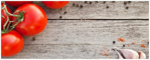 Wallario Küchenrückwand selbstklebend 115 x 50 cm, Motiv: Tomaten und Gewürze auf altem Holztisch | Spritzschutz abwischbar & pflegeleicht