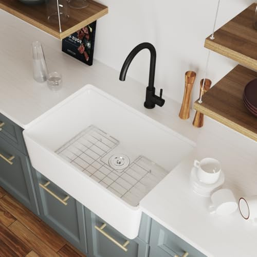 DeerValley Fregadero blanco de 24 pulgadas, fregadero de cocina de cerámica de arcilla refractaria, fregadero frontal profundo con rejilla inferior y colador
