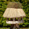 VOSS.garden Ovales XL Vogelvilla Pellworm mit Reetdach, Naturbelassene Birke 37x52cm große Futterplatte, Vogelhaus Futterstation Vogelhäuschen Futterhaus