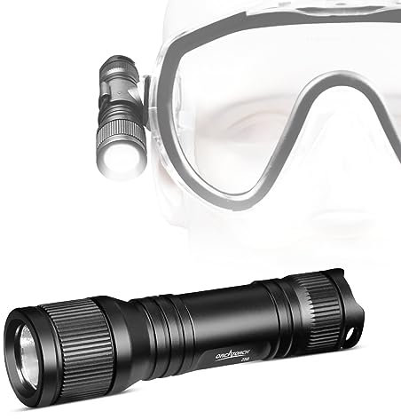 ORCATORCH D560 - Mini linterna frontal de buceo de 650 lúmenes, linterna de buceo con clip giratorio de 360°, faro de respaldo submarino de 150 m con interruptor giratorio (no incluye máscara de