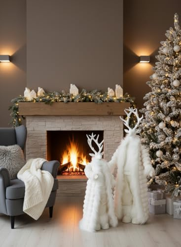 MF Winterliche Deko-Hirsch Figur, Stehend mit Mantel, Weiß, Polyresin, 76 cm oder 92 cm Höhe, Skandinavischer Stil, Elegante Winterdekoration für Wohnzimmer und Eingangsbereich (Höhe 76cm)