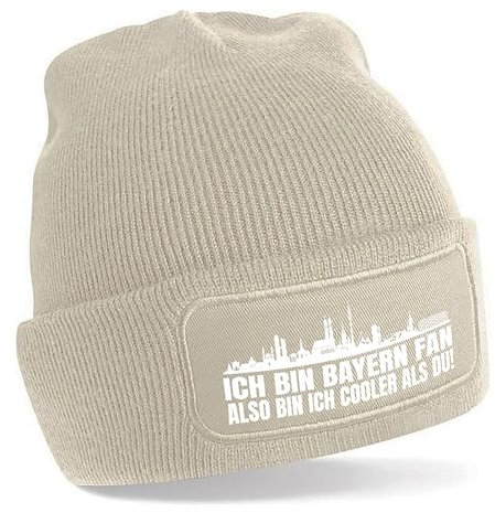Beanie Strickmütze mit Spruch | Ich bin Bayern Fan also bin ich cooler als du! | creme | weiche und warme Fußball Mütze für München Fan | Skyline | SoftTouch Einheitsgröße für Erwachsene