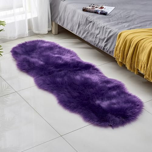 Tomifine Faux Lana Pelliccia Tappeto, Soffice Shaggy Della Pelliccia Imitazione Tappeti Longhair Effetto Pelliccia Divano Letto, Usato per Camera da Letto Decorazione (50 x 100 cm,Viola)