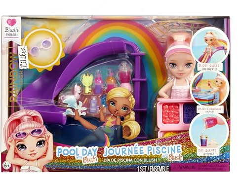 RAINBOW HIGH Littles Pool Day with Blush Playset - Incluye una Pequeña Muñeca Rosa de 14 cm, Piscina con Tobogán Arco Iris, Accesorios, Soporte para Batidos, para Niños Mayores de 4 Años