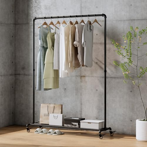 BUZUEY Porte-Vêtements sur Pied avec Roulettes, Portant Vêtements Métal Industriel avec Étagère, Penderie Ouverte Grande Capacité, Porte Manteau Mobile Robuste pour Dressing, Chambre, Boutique – Noir