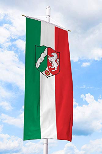 Deitert Bundesland-Flagge NRW – 150x400 cm NRW-Flagge mit Wappen (Dienstflagge), Bannerfahne aus reißfestem Polyester, NRW-Fahne mit Doppelsicherheitsnaht gesäumt