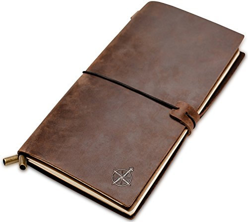 Wanderings Travelers Notebook Regular Größe – 11,5 x 22 cm – Leder Reisetagebuch – Wunderschön Handgefertigtes, Robustes und Nachfüllbares Lederjournal mit 100 GSM Blanko-Einlagen