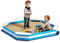 AIYAPLAY Sabbiera per Bambini con 4 Sedute Angolari, Sabbionaia in Legno con Fondo Aperto, Età 3-6 Anni, 133x133x16 cm, Blu e Bianco