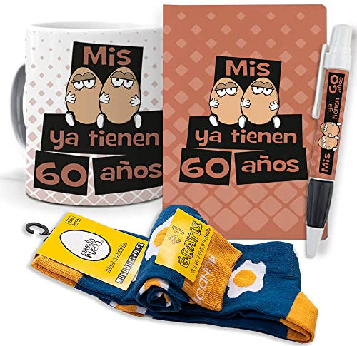 mundohuevo Super Regalo Personalizado para cumpleaños. Mis Huevos ya Tienen 60 años. Taza, libreta, boli y Trio de Calcetines
