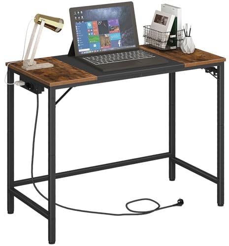 HOOBRO Bureau d'Ordinateur, Bureau avec multiprise électrique, Table d'Étude Moderne avec 3 Crochets, pour bibliothèque, Solide et Stable, Assemblage Facile, Marron Rustique et Noir EBF40CDN01