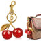 Porte-clés Cerise, Porte-clés femme, Breloque cerise dorée mignonne, Accessoire Fashion pour Sac et Voiture, Personnalisé, accessoire tendance pour sac ou clé, Cadeau Exquis pour Femmes