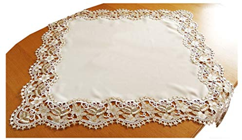 Festliche Weihnachts-Mitteldecke Goldene Glöckchen Größe 86x86 cm | Tischwäsche aus edlem Satin mit Vogtländischer Luft-Spitzen Kante in Cremeweiß-Gold | atelier alles-Spitze