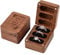 Roycraft Personalisierte hölzerne Ring Box Hochzeit 3 Slot Engagement Geburtstag angepasst Ringträger Box Walnuss Ring Box graviert Text mit Muster/Design/Icon