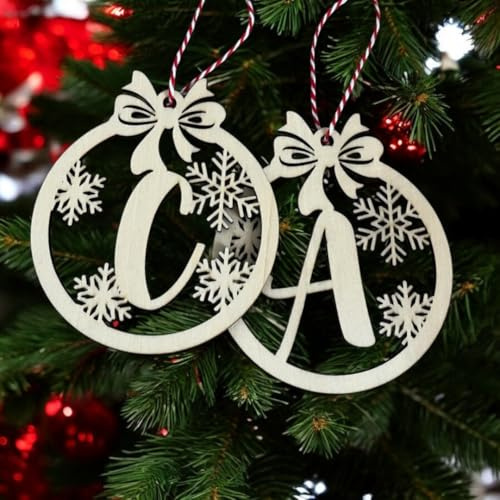 Palline di Natale in Legno con Iniziale – Decorazioni Natalizie Personalizzate per Albero di Natale, Set da 2 a 20 Palline, Addobbi in Legno con Cordino Incluso, Regali Originali per Famiglia