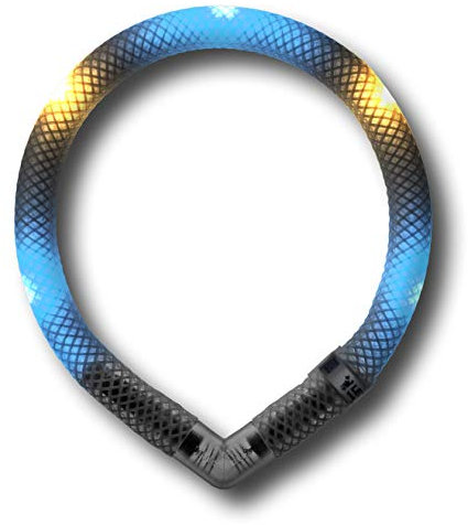 LEUCHTIE® Mini Leuchthalsband Hund batteriebetrieben, wasserdichtes LED Halsband, Leuchtband für Hunde 50 h Leuchtdauer, enorm hell für kleine Hunde, eisblau-vanille Größe 32,5