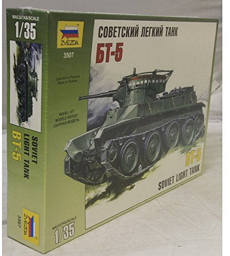 Zvezda 500783507 - 1:35 WWII Soviet Light Tank BT-5