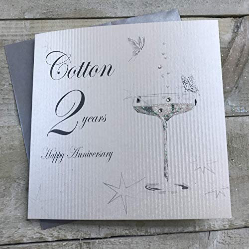 WHITE COTTON CARDS Glückwunschkarte zum 2. Hochzeitstag (Thema: Baumwolle) BD102 (in englischer Sprache), mit Champagnerglas-Motiv, handgefertigt, Weiß