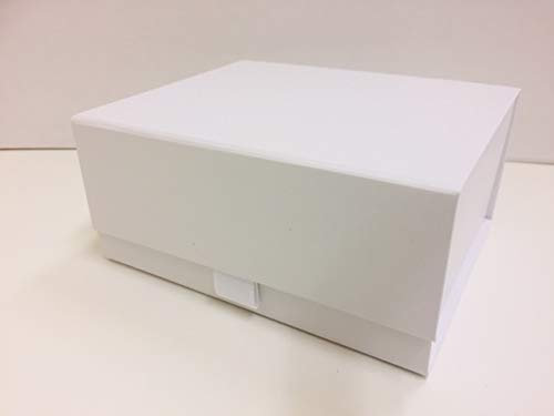 Luxury White Magnetic Gift Box with Ribbon Tab Medium Hamper Wedding Bridesmaid Bride Baby Keepsake Size 20 x 16 x 8cm